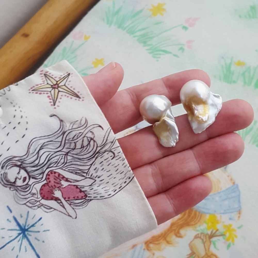 🌙Large Freshwater Baroque Pearl Earrings